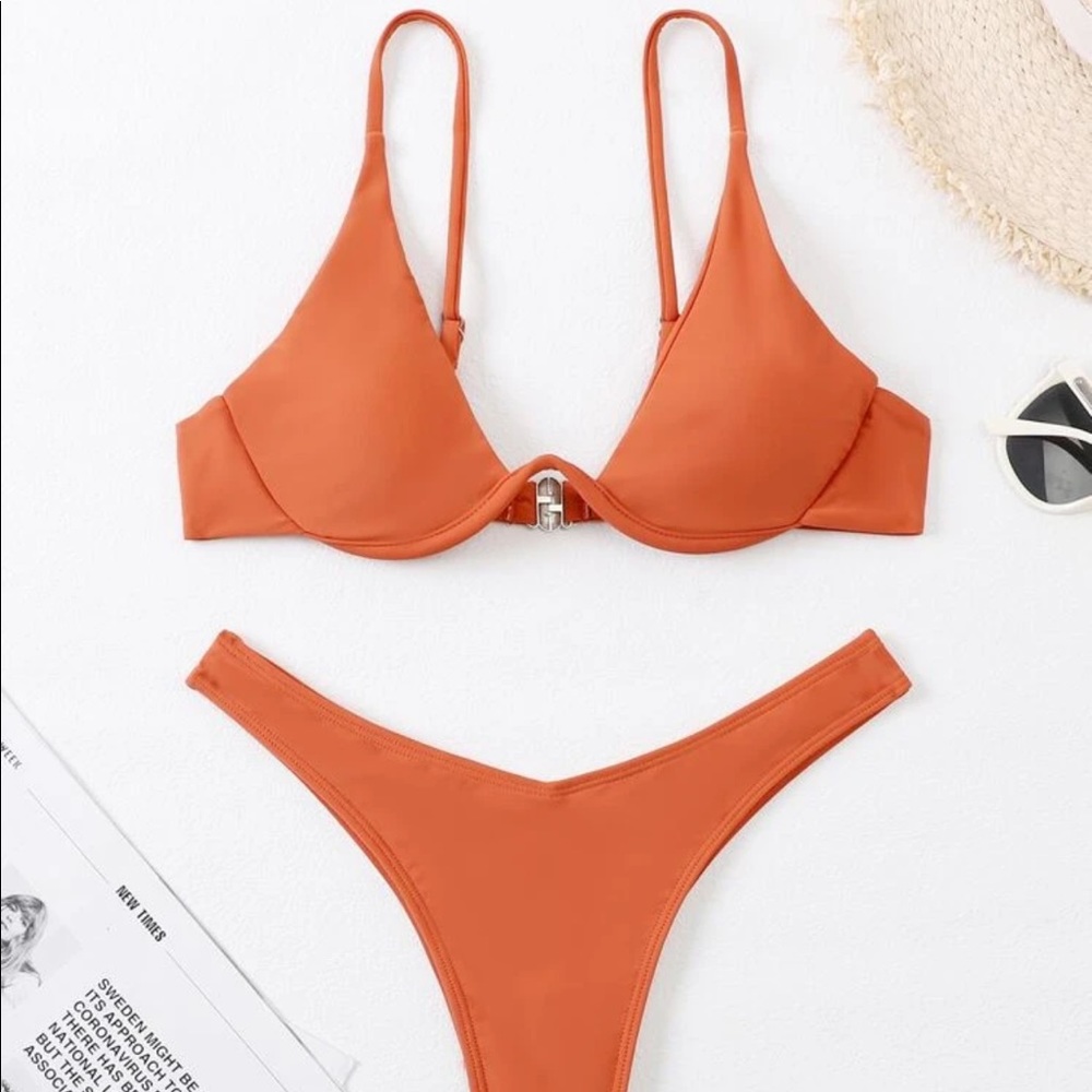 NWOT Underwire Bikini in rusty orange